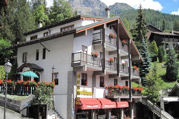Hotel Meuble Meridiana Valtournenche Eksteriør bilde