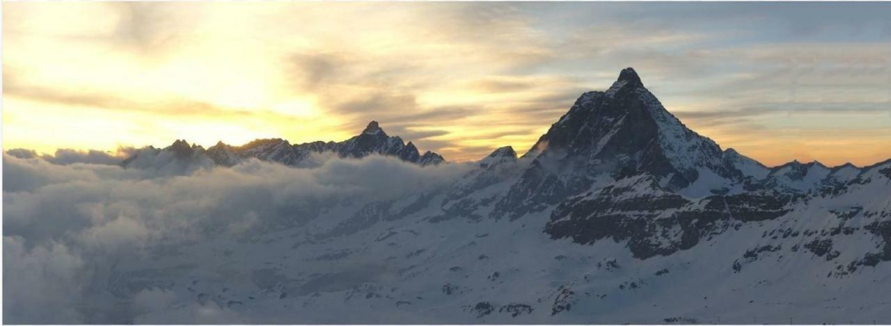 Hotel Meuble Meridiana Valtournenche Eksteriør bilde