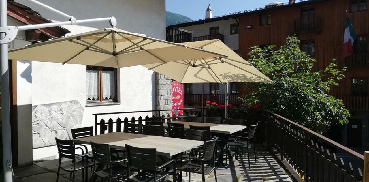 Hotel Meuble Meridiana Valtournenche Eksteriør bilde