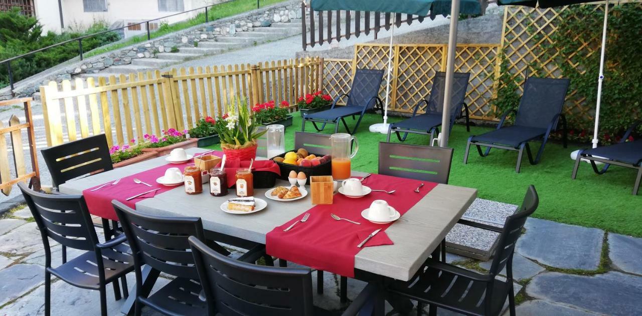 Hotel Meuble Meridiana Valtournenche Eksteriør bilde
